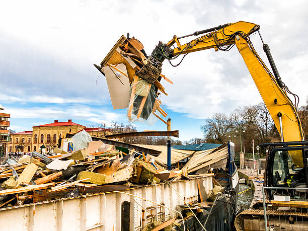 Best Garage Cleanout Services  in Bath, ME